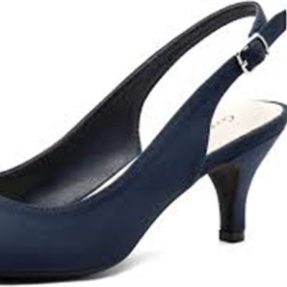 Genshuo women's size 10 navy heels - Picture 2 of 3